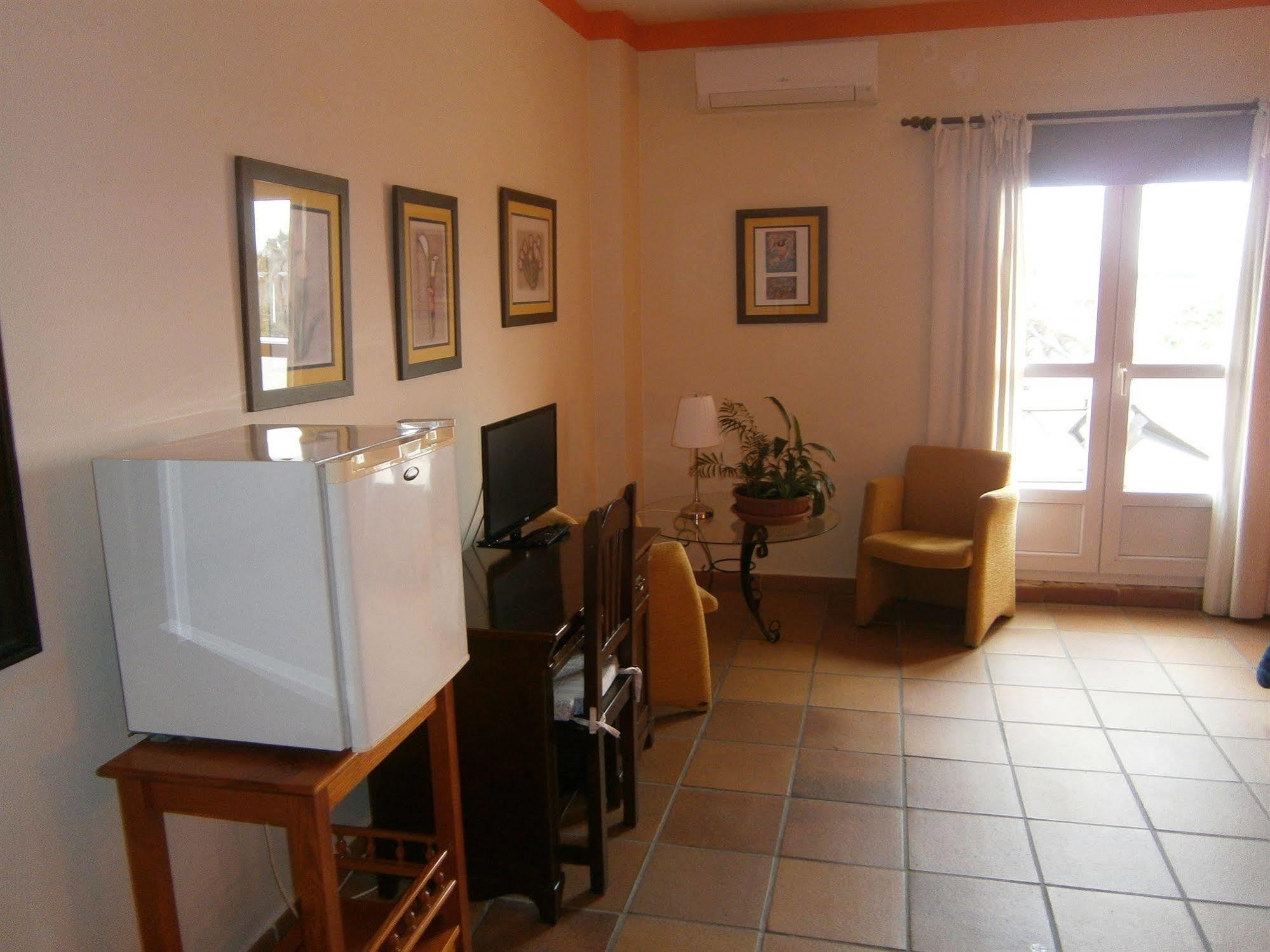La Palmosa Hotel Alcalá de los Gazules Eksteriør billede